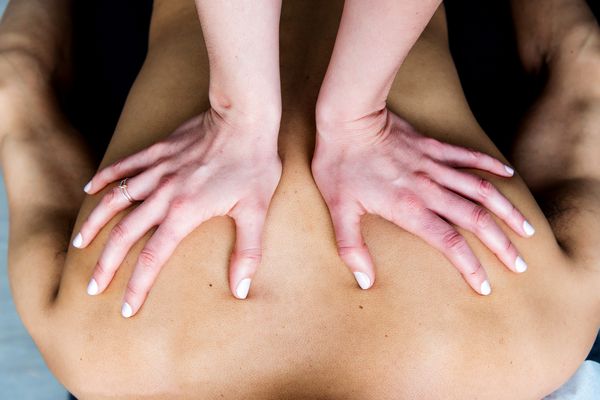 Chiropractic Adjustment - Downtown Toronto Chiropractor, Dr. Lisa Clarke